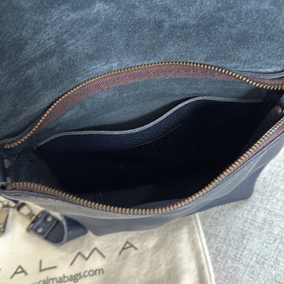 New! Calma Pebbled Leather Navy Crossbody Bag - Picture 6 of 9